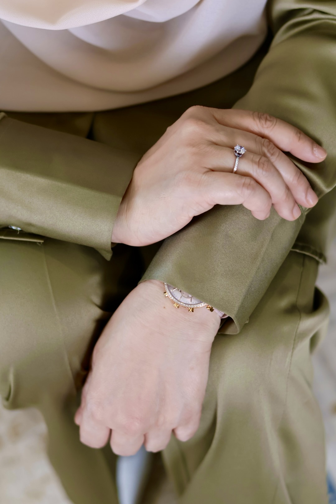 OLIVE BASEERAH PANTSUIT MUSLIMAH EXECUTIVE WEAR OLIVE BASEERAH PANTSUIT MUSLIMAH EXECUTIVE WEAR